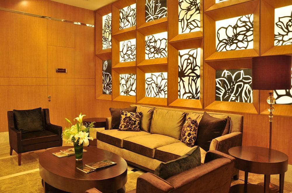 Oakwood Residence Шанхай Екстериор снимка