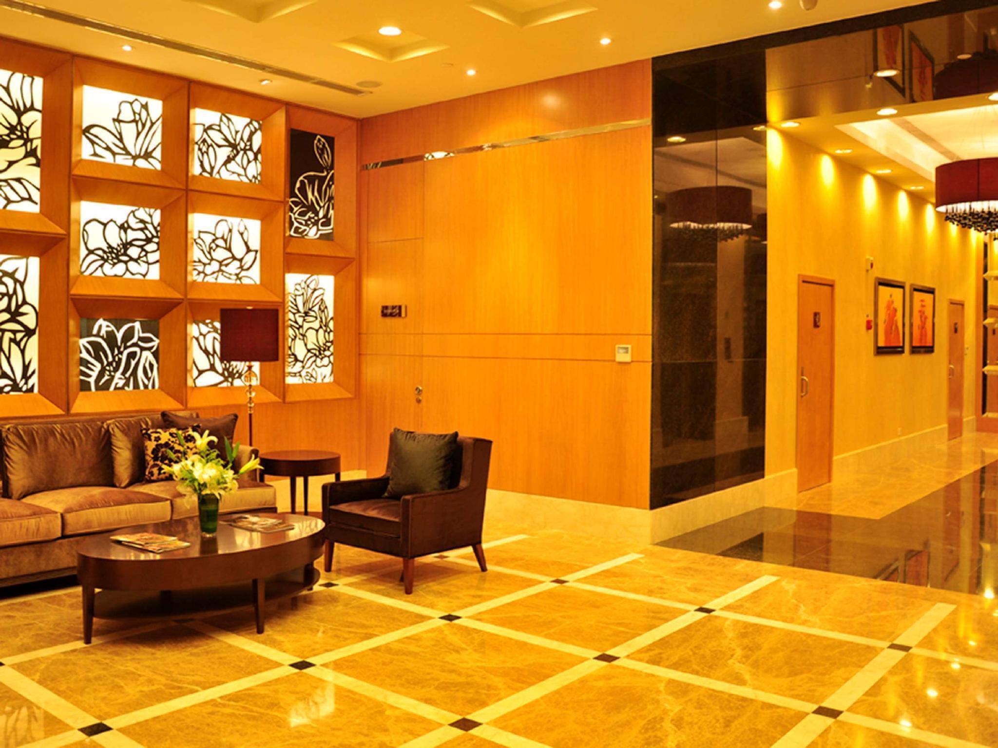 Oakwood Residence Шанхай Екстериор снимка
