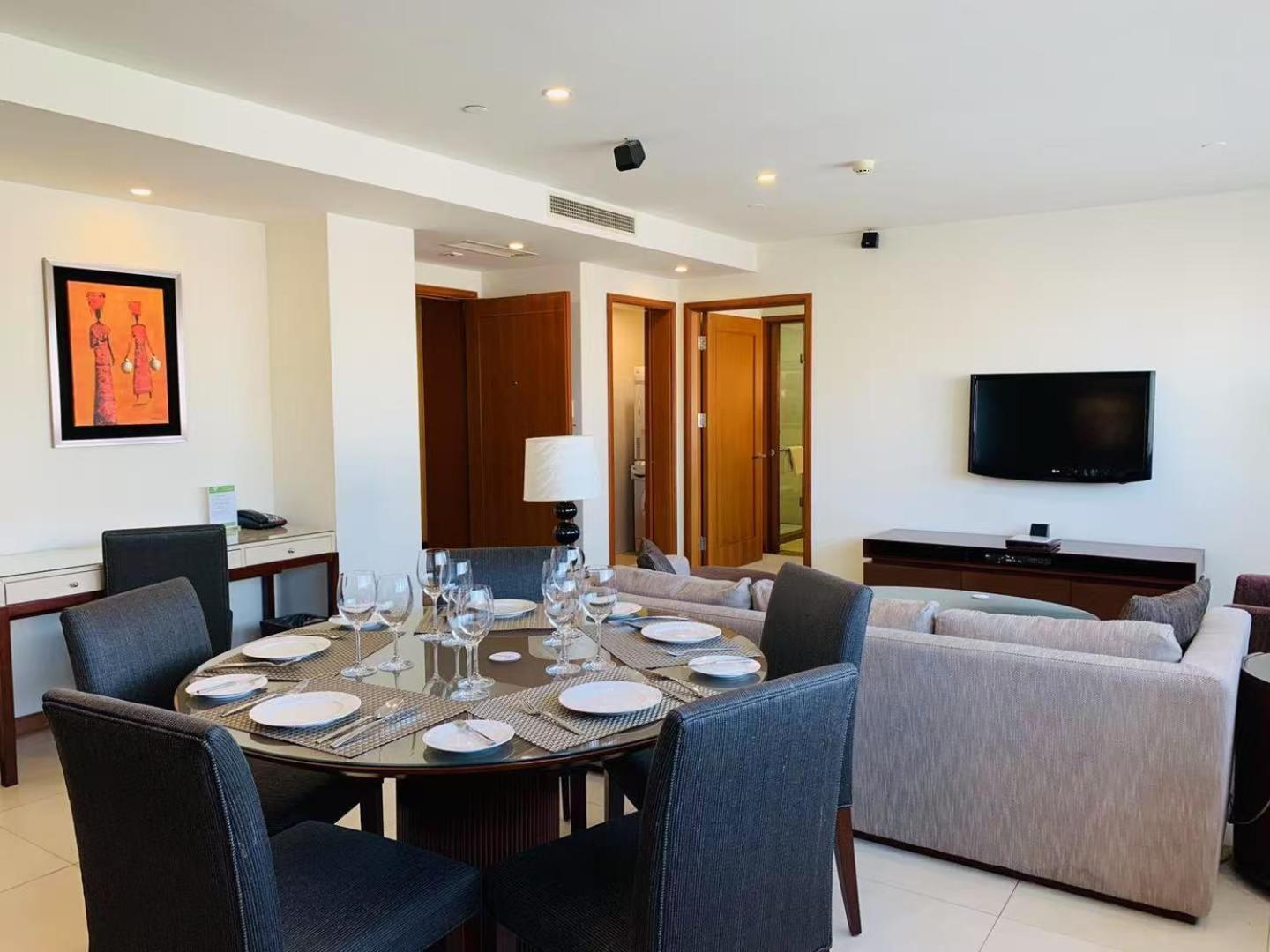 Oakwood Residence Шанхай Екстериор снимка