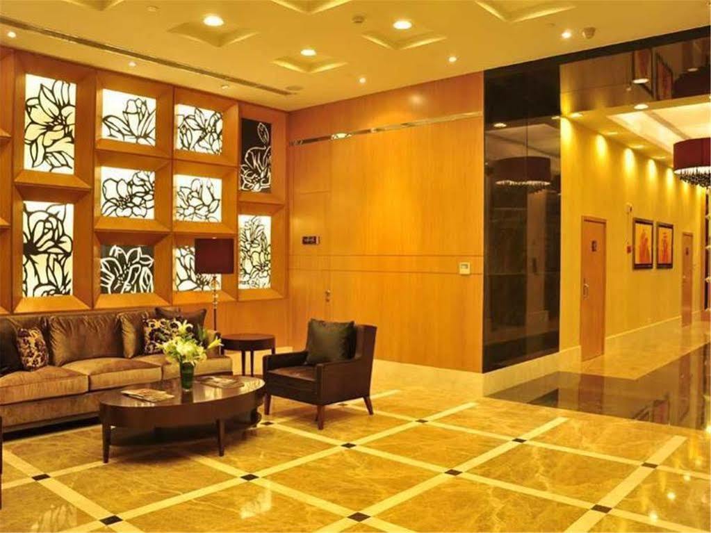Oakwood Residence Шанхай Екстериор снимка