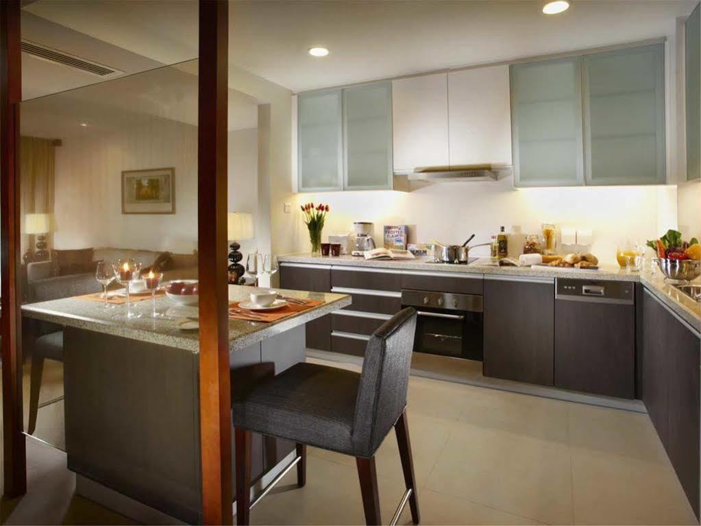 Oakwood Residence Шанхай Екстериор снимка